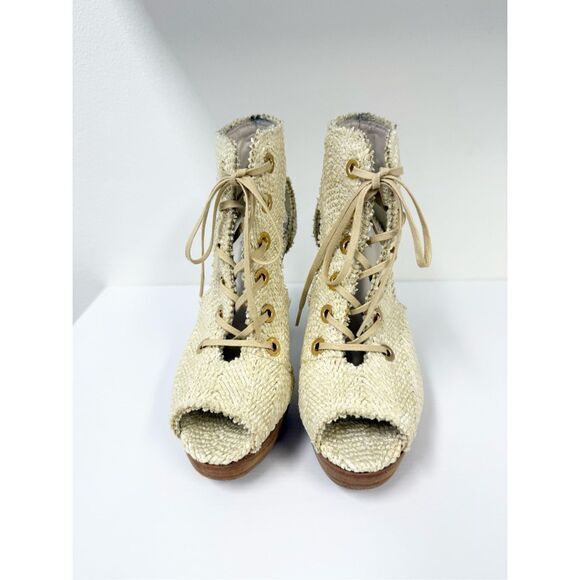 Stuart Weitzman Woven Gladiator Lace Up Sandals Heels Textured Cutout Ivory 6 - Picture 3 of 7